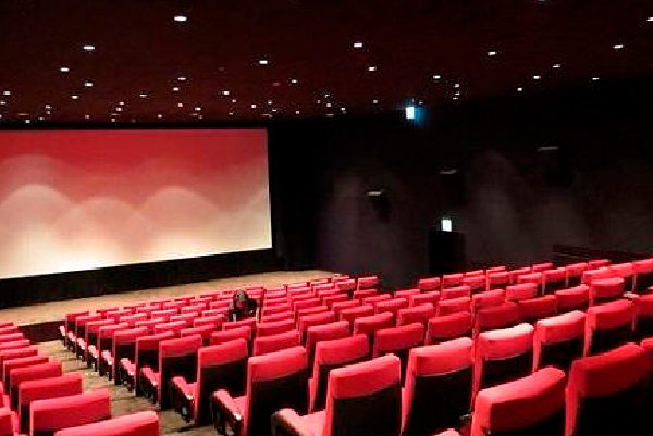 CINEMAS VOLTAM A ABRIR NA CHINA! COMO ISSO AFETA A ECONOMIA MUNDIAL?