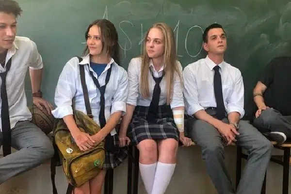 VEJA O PRIMEIRO TRAILER DE LOVE 101, A NOVA SÉRIE ADOLESCENTE DA NETFLIX!