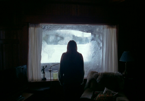VEJA O TRAILER ATERRORIZANTE DE “THE LODGE” TERROR NO ESTILO HEREDITÁRIO!