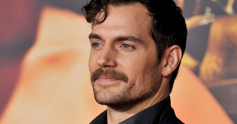 Henry Cavill já sabe qual herói quer interpretar no MCU