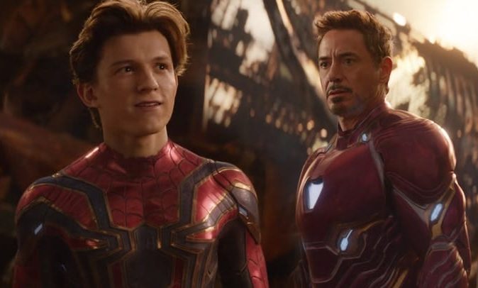 Diretor diz que Tom Holland substituiu Robert Downey Jr como a alma do MCU