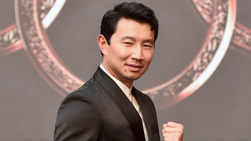 Simu Liu se junta ao elenco do filme live-action da Barbie