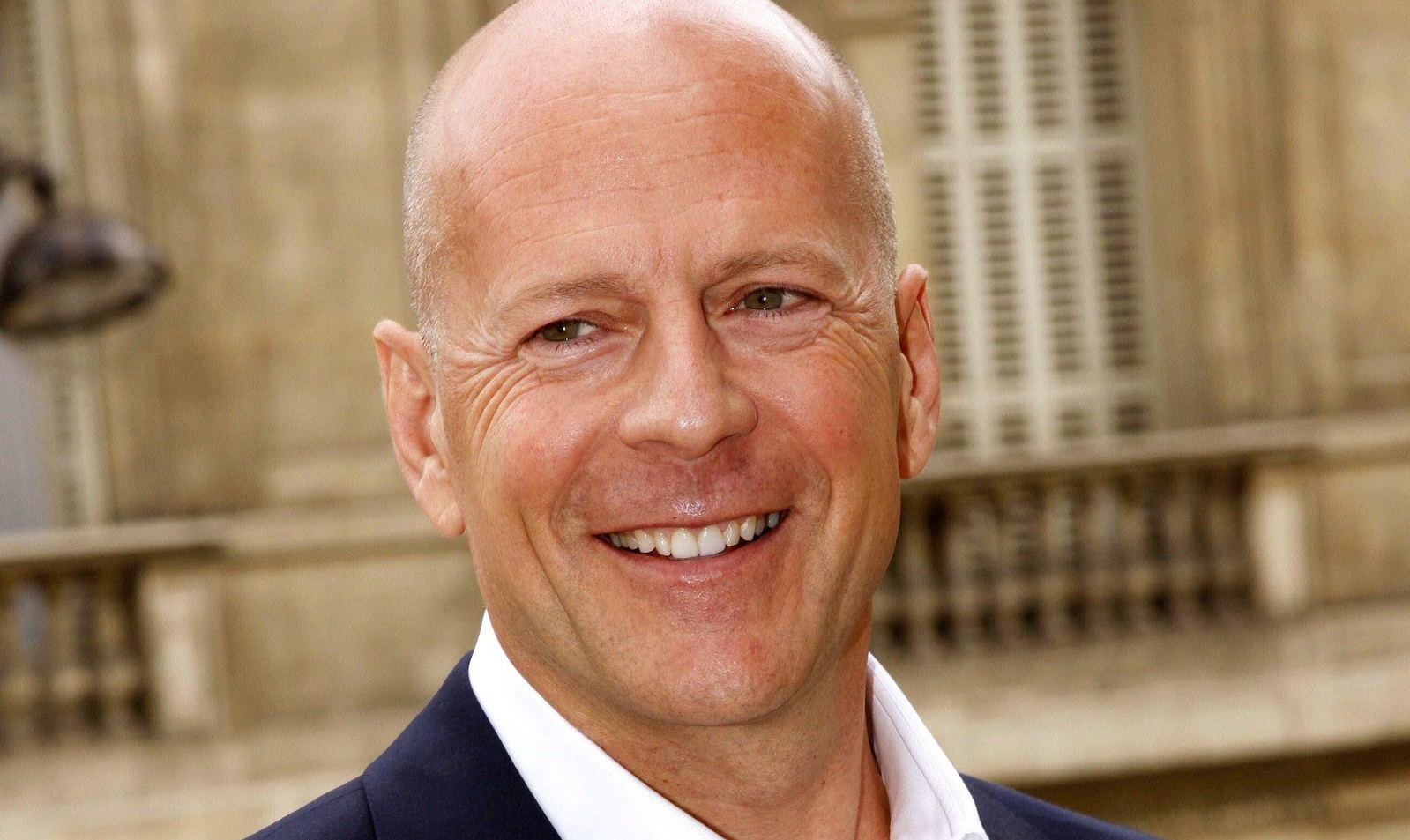 Após ser diagnosticado com afasia, Bruce Willis deixa carreira de ator