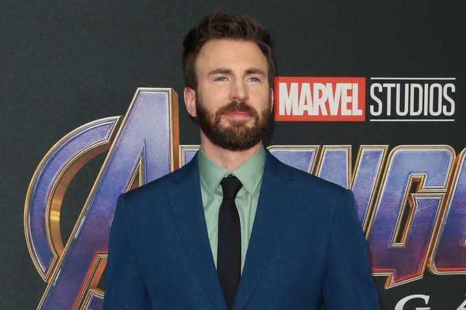 Irmãos Russo respondem qual herói Chris Evans poderia interpretar num possível retorno ao MCU