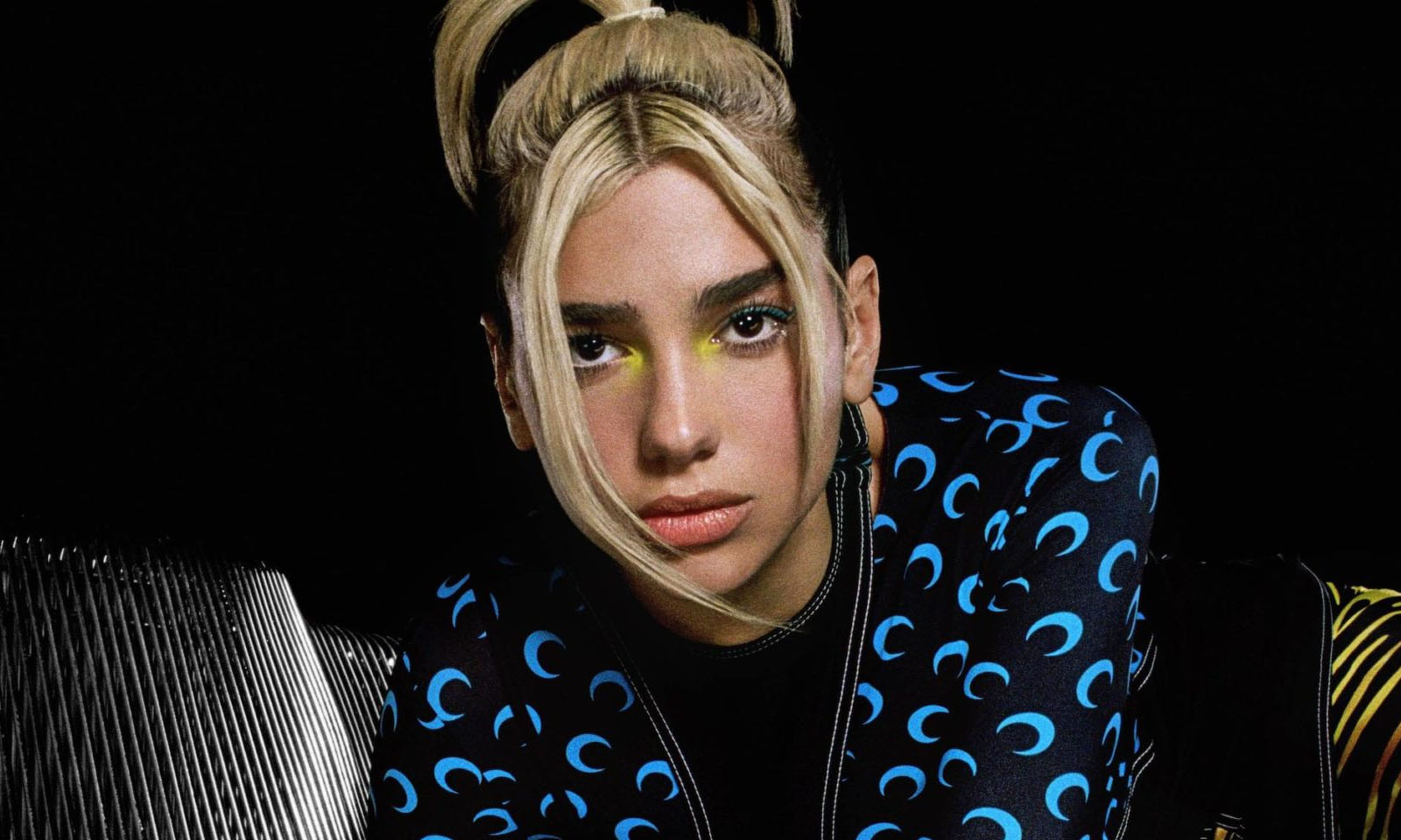 Segundo insider, Dua Lipa negocia para estrelar filme da DC