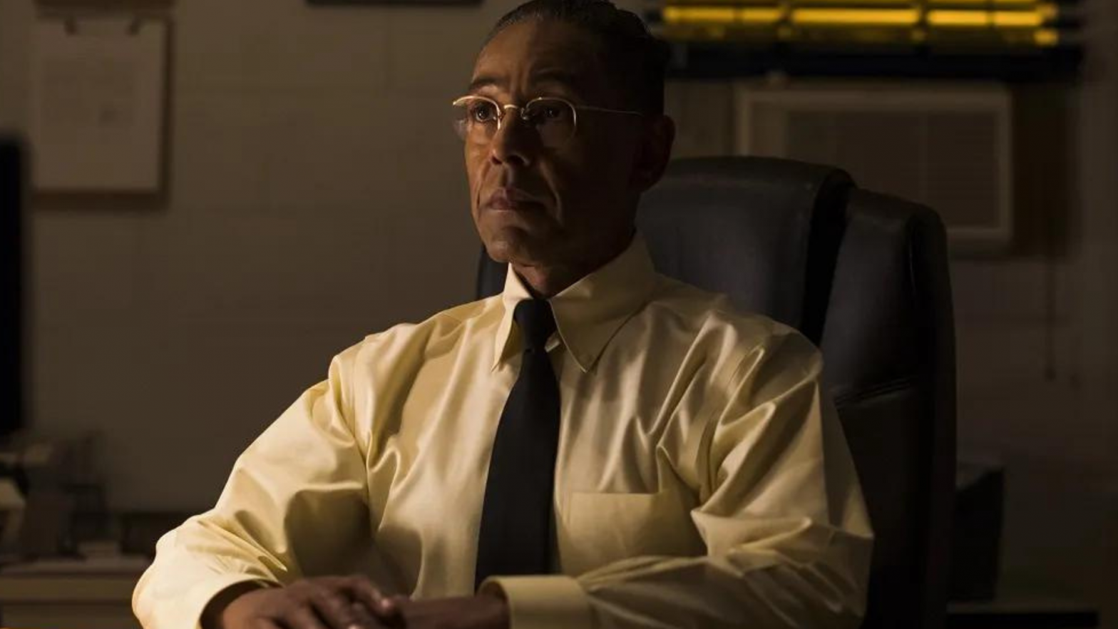 Ator mantém esperança por derivado de Breaking Bad focado em Gus Fring