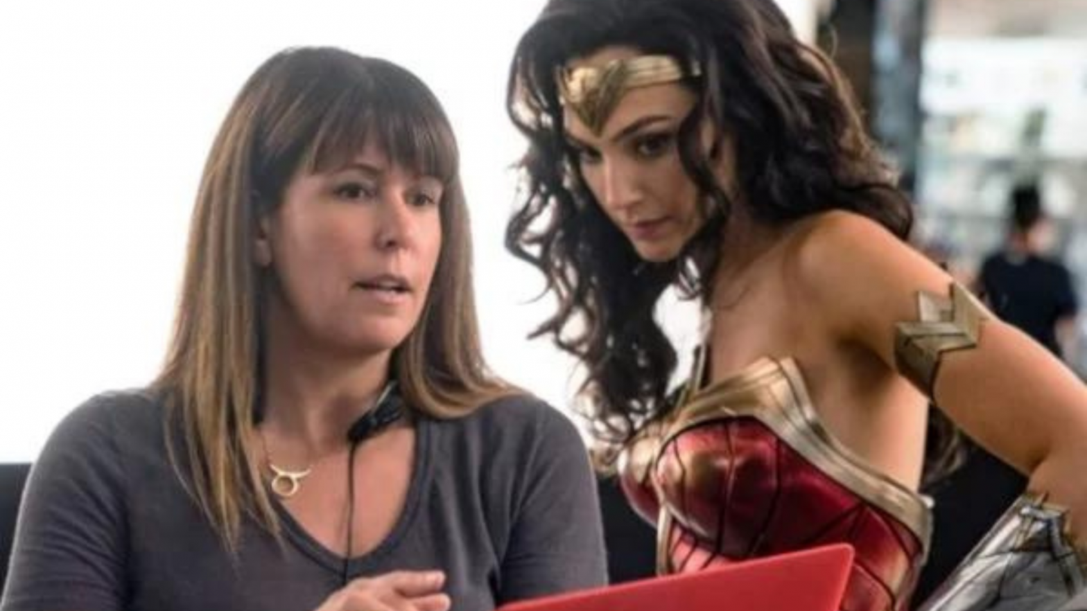 Patty Jenkins nega que abandonou Mulher-Maravilha 3