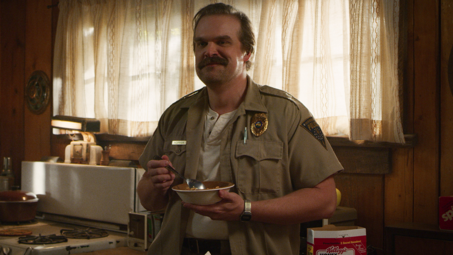 David Harbour diz que Stranger Things está acabando na hora certa