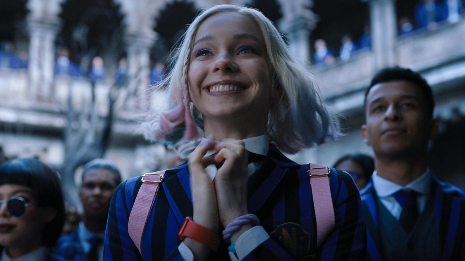 Emma Myers revela expectativa para a 2ª temporada de Wandinha