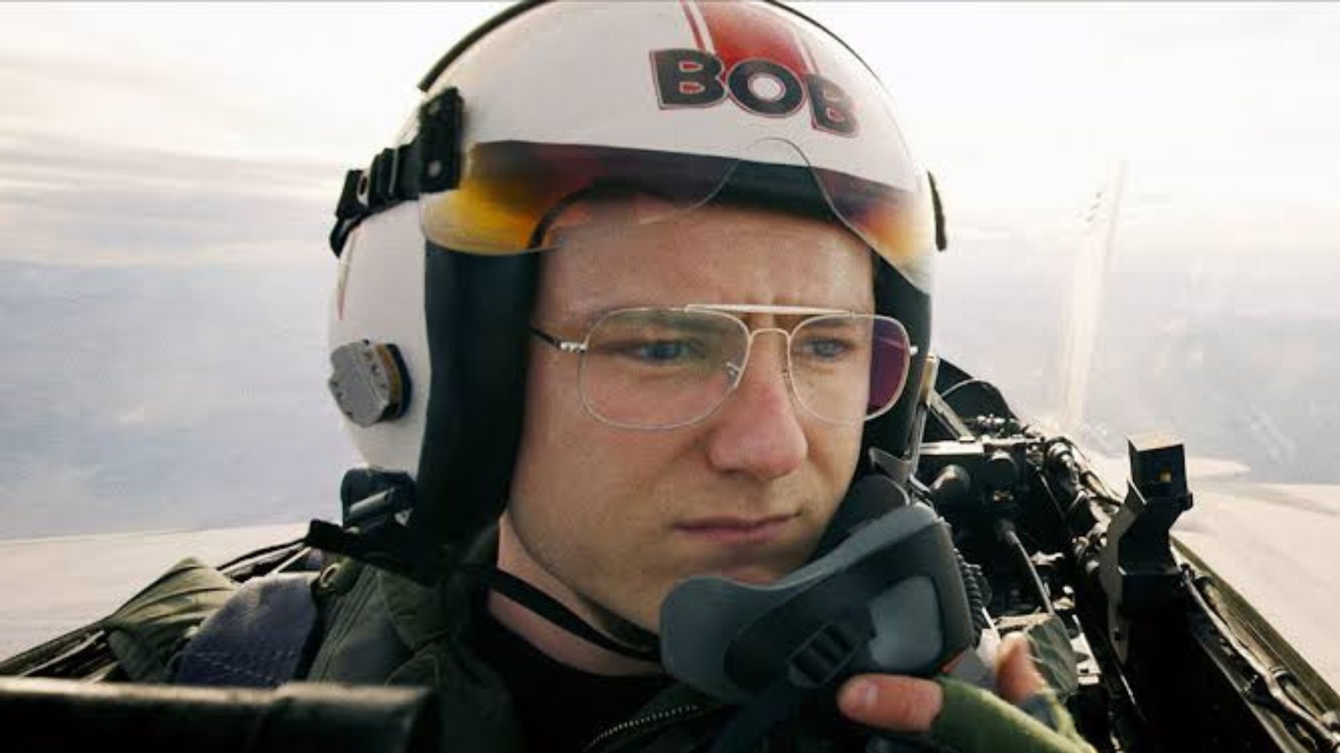 Segundo rumores, Marvel quer ator de Top Gun: Maverick como Sentinela em Thunderbolts