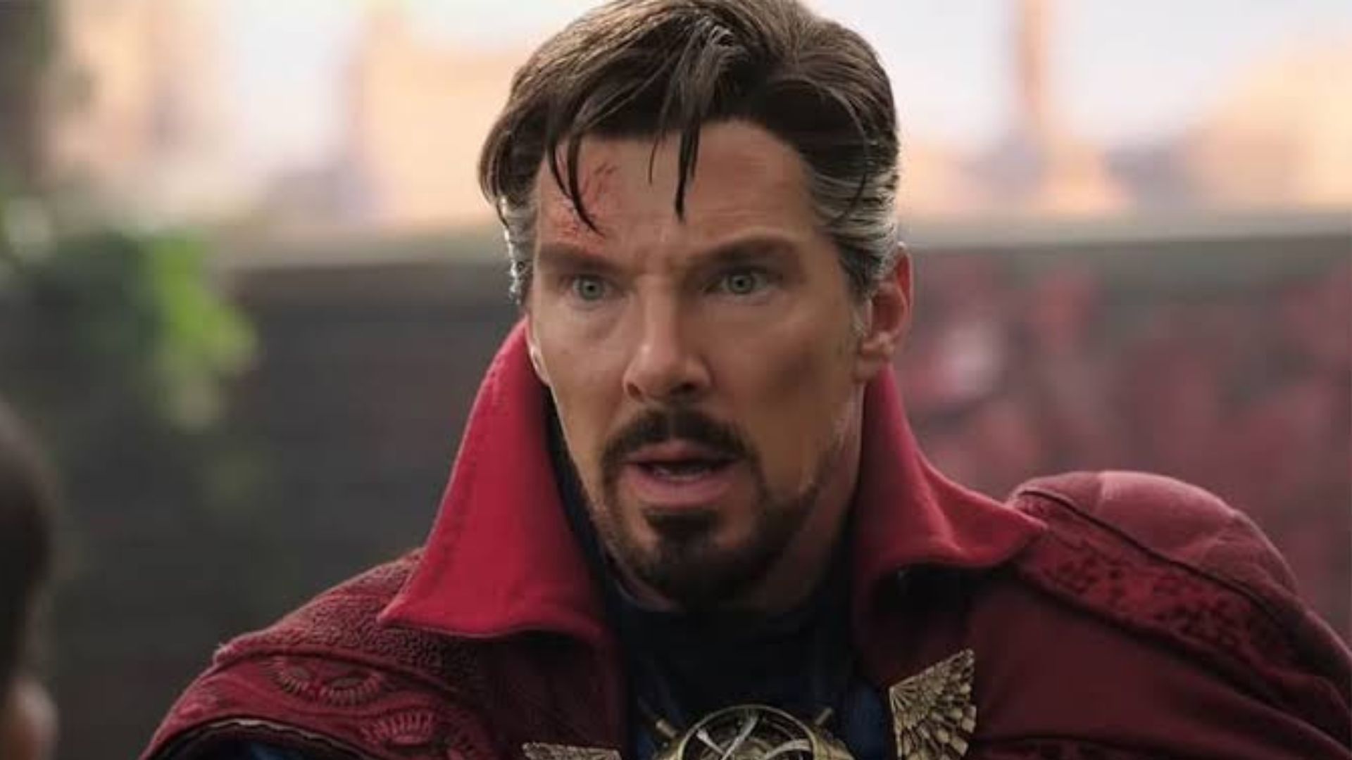Benedict Cumberbatch está escolhendo diretor e roteirista para Doutor Estranho 3 junto com a Marvel